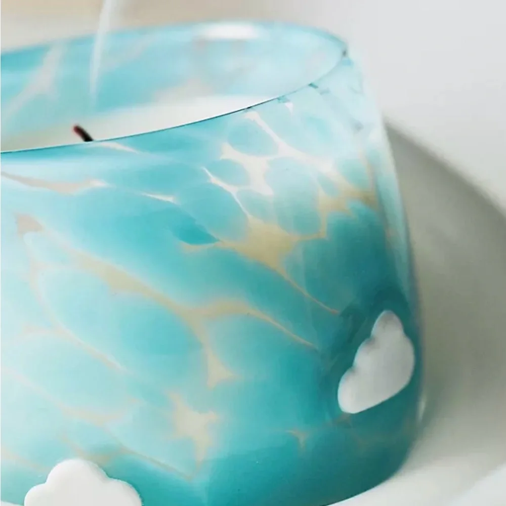 NWT Anthropologie Fluffy Cloud Fresh Spring Rain & Bright Bergamot Candle
